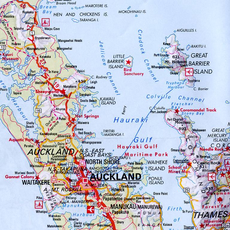 Aotea forms the northeast margin between the Hauraki Gulf and Pacific Ocean